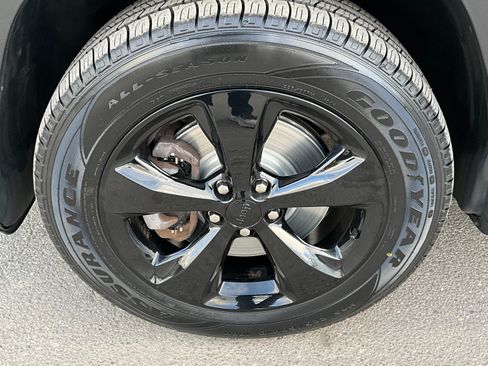 Used 2016 Jeep Cherokee High Altitude image 22