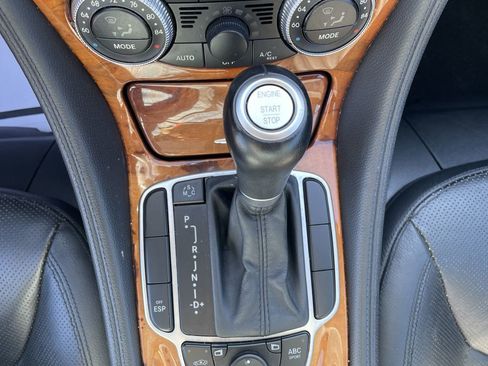 Used 2009 Mercedes-Benz SL 550 image 31