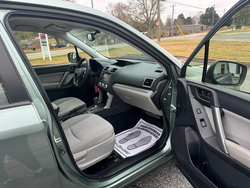 Used 2016 Subaru Forester 2.5i image 15