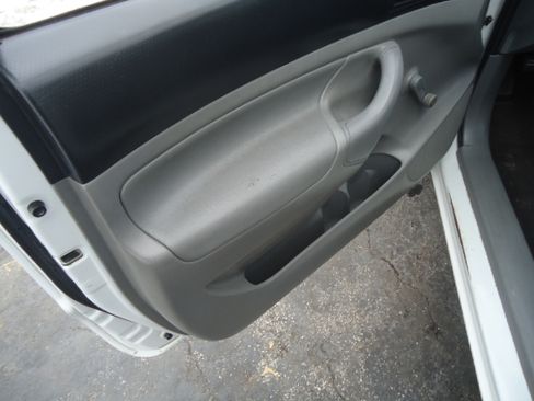 Used 2014 Toyota Tacoma image 10