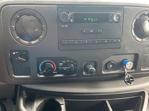 Used 2012 Ford E-150 and Econoline 150 XL image 29