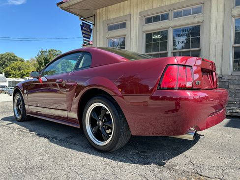 Used 2004 Ford Mustang GT image 3