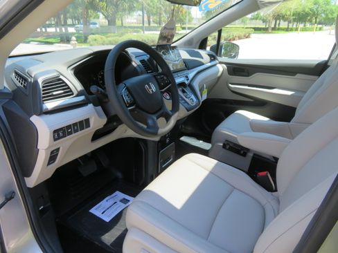 Used 2026 Honda Odyssey EX-L image 34