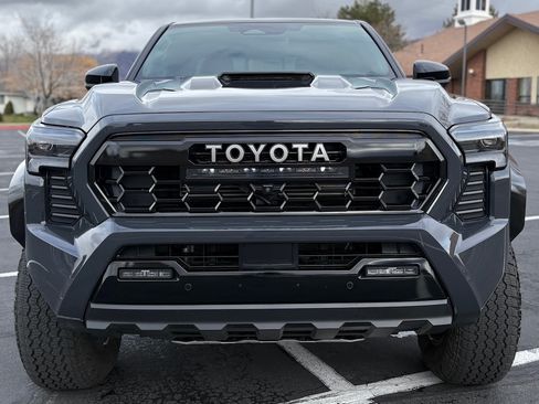 Used 2024 Toyota Tacoma TRD Pro image 2