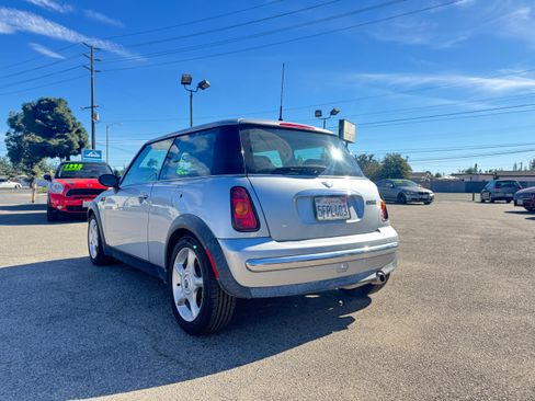 Used 2004 MINI Cooper image 5