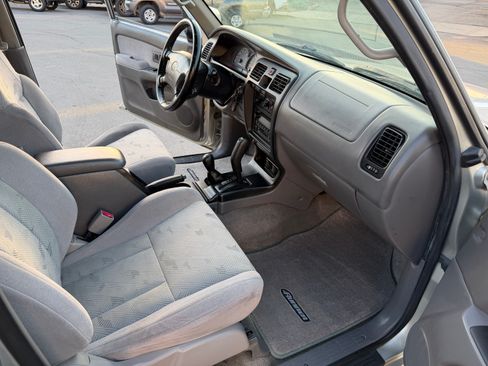 Used 2002 Toyota 4Runner SR5 image 24