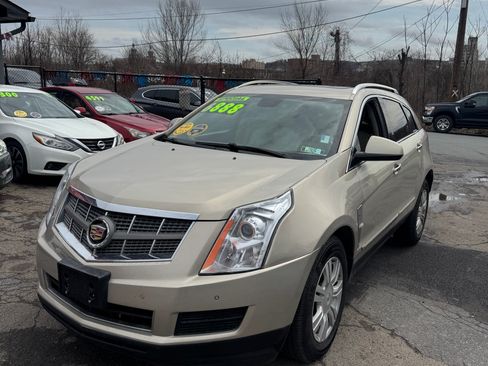 Used 2011 Cadillac SRX Luxury image 2
