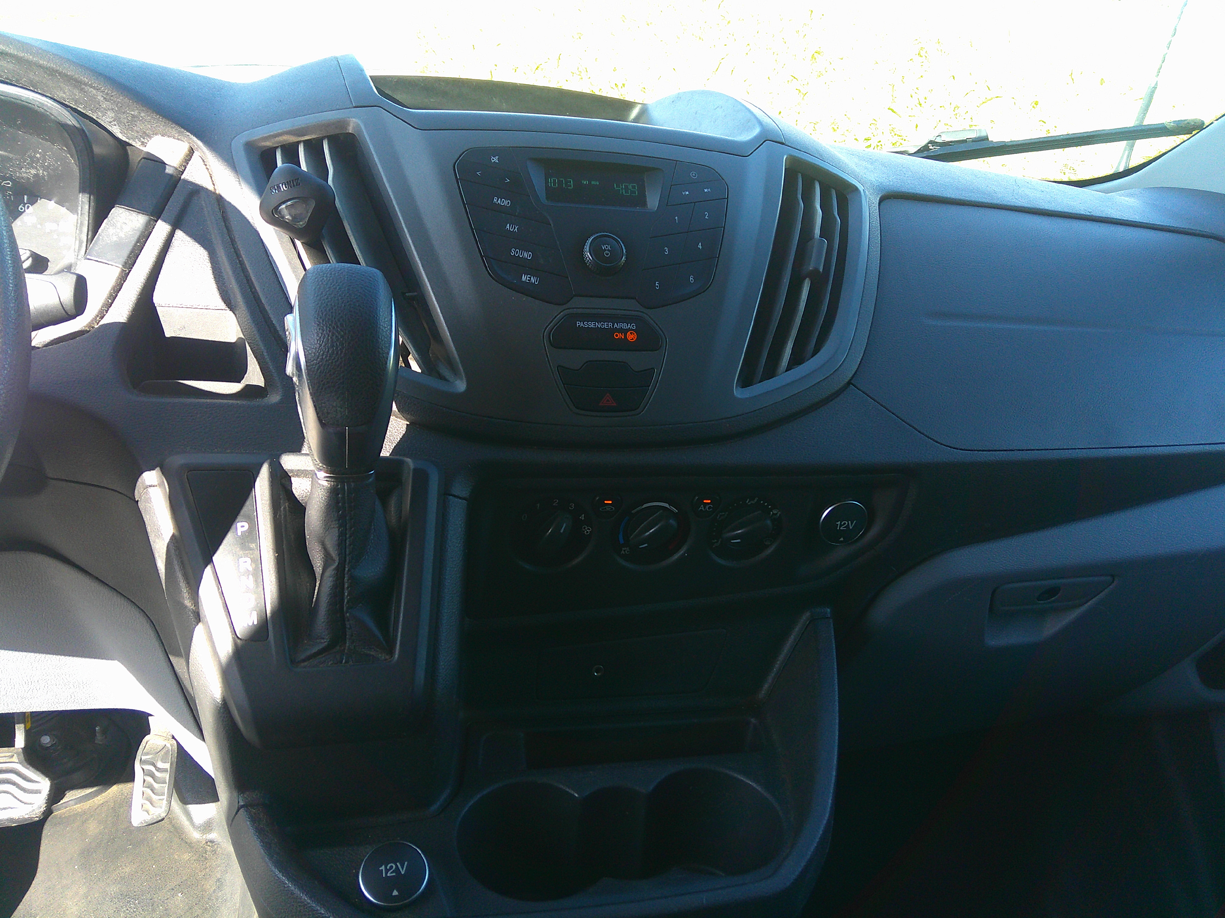 Used 2019 Ford Transit 250 XL RWD image 13
