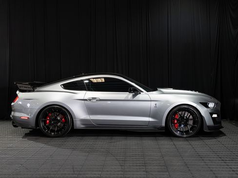 Used 2021 Ford Mustang Shelby GT500 Coupe RWD image 4