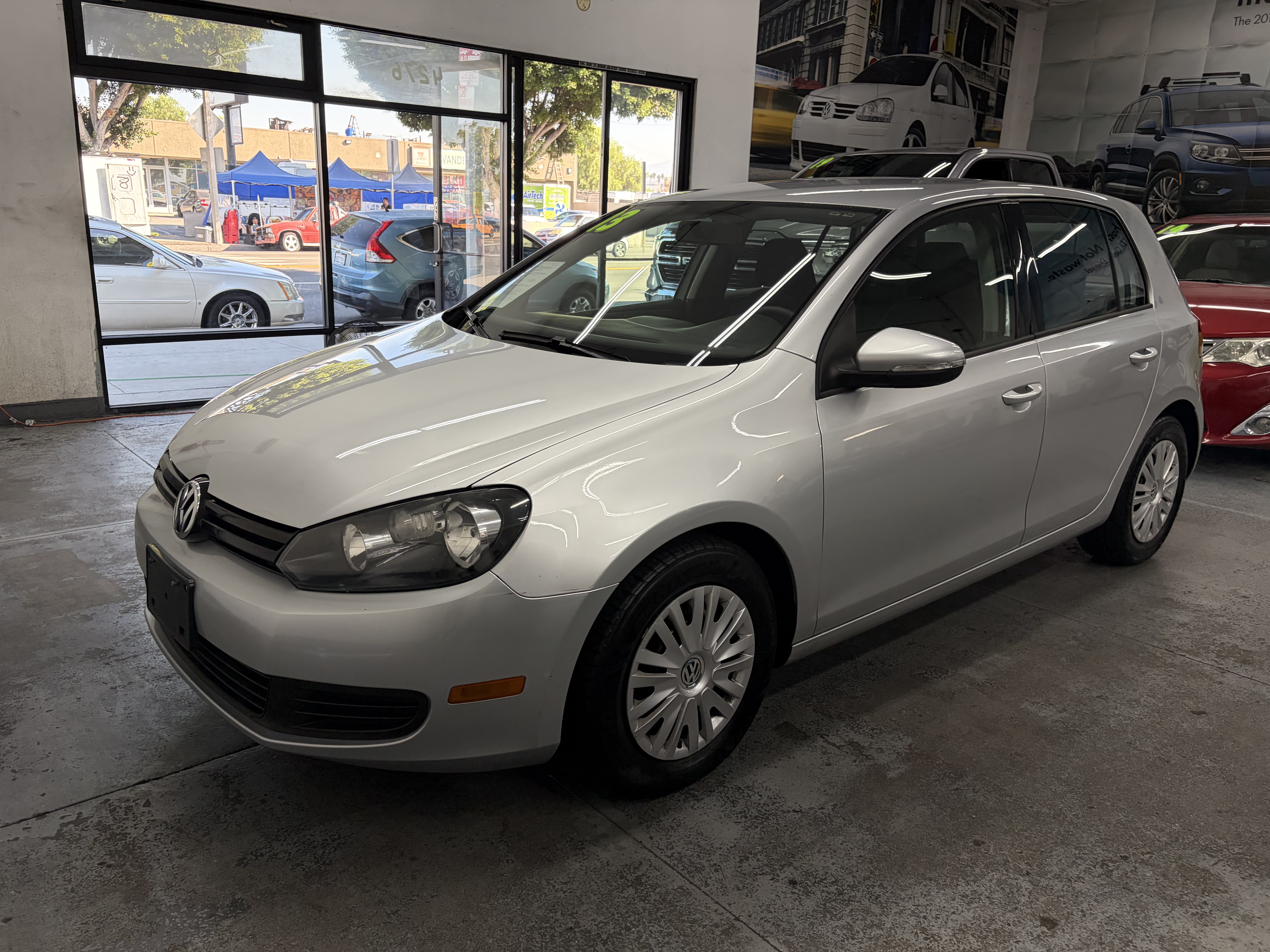 Used 2013 Volkswagen Golf 4-Door FWD image 3