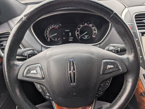 Used 2017 Lincoln MKX Reserve image 9