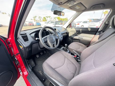 Used 2013 Kia Soul image 14