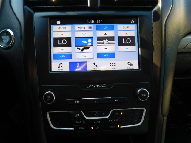 Used 2019 Ford Fusion SE FWD image 19