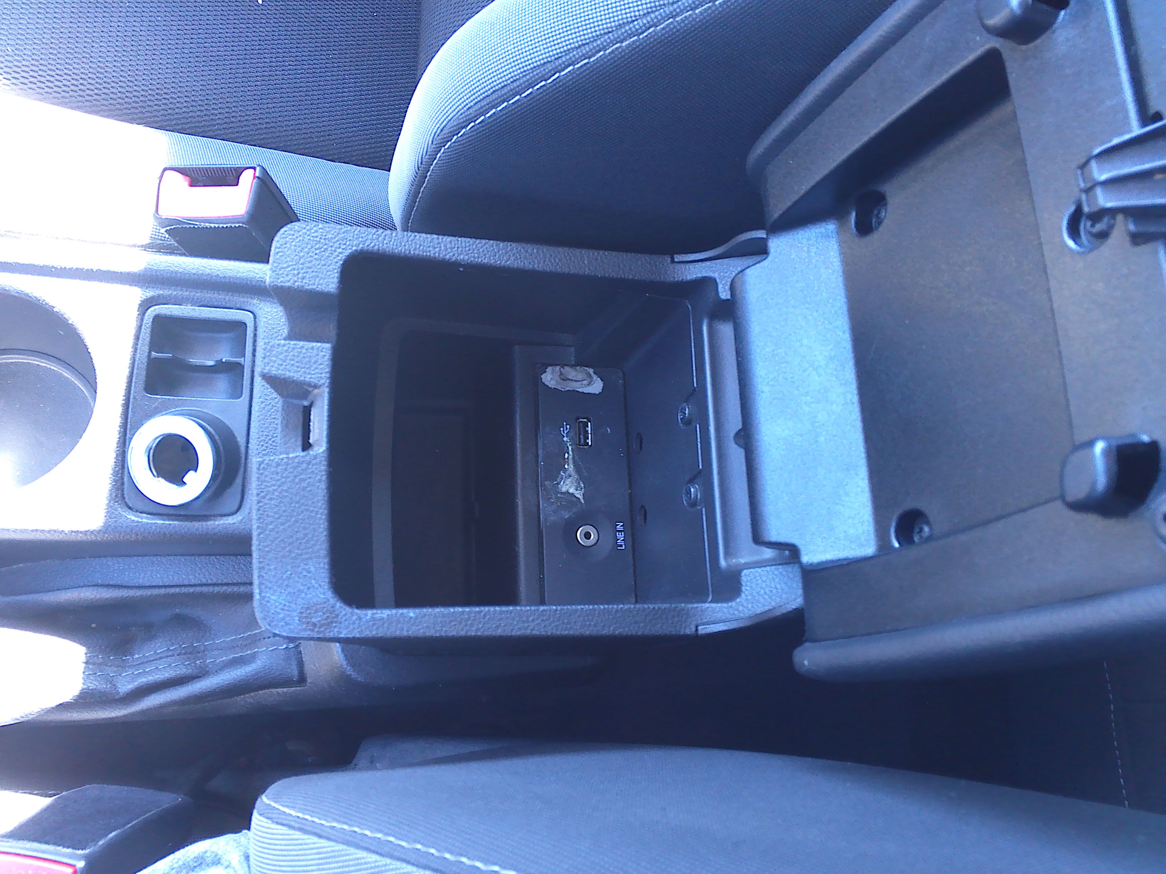 Used 2013 Ford Focus SE Hatchback FWD image 22