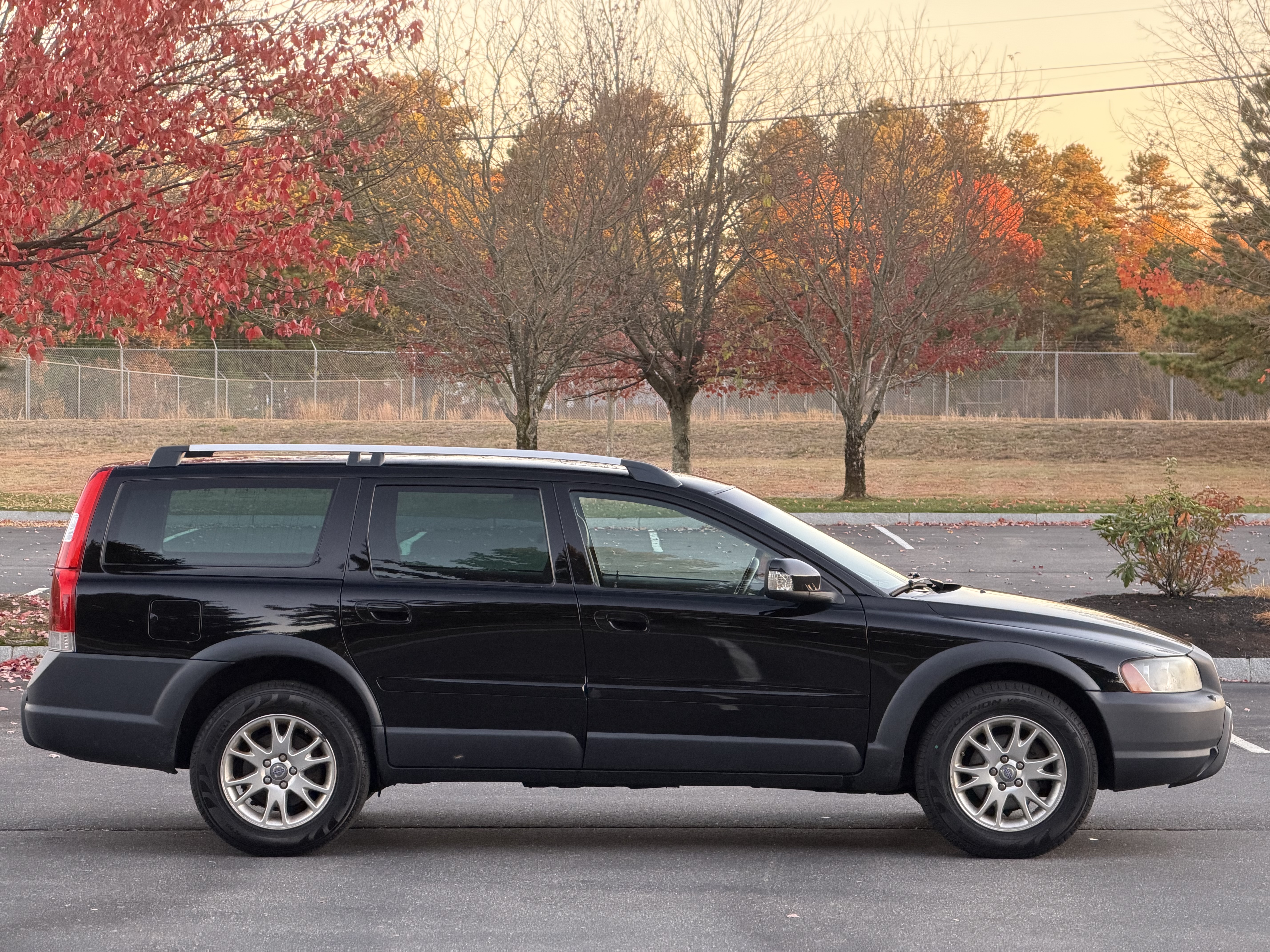 Used 2007 Volvo XC70 w/ Premium Package AWD/4WD image 6