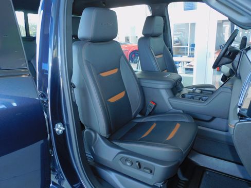 Used 2024 GMC Sierra 3500 AT4 image 31