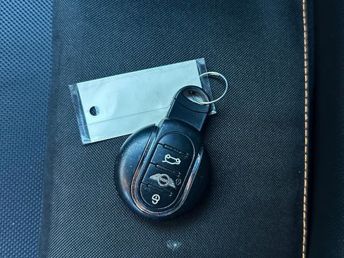 Used 2017 MINI Cooper 4-Door Hardtop FWD image 36