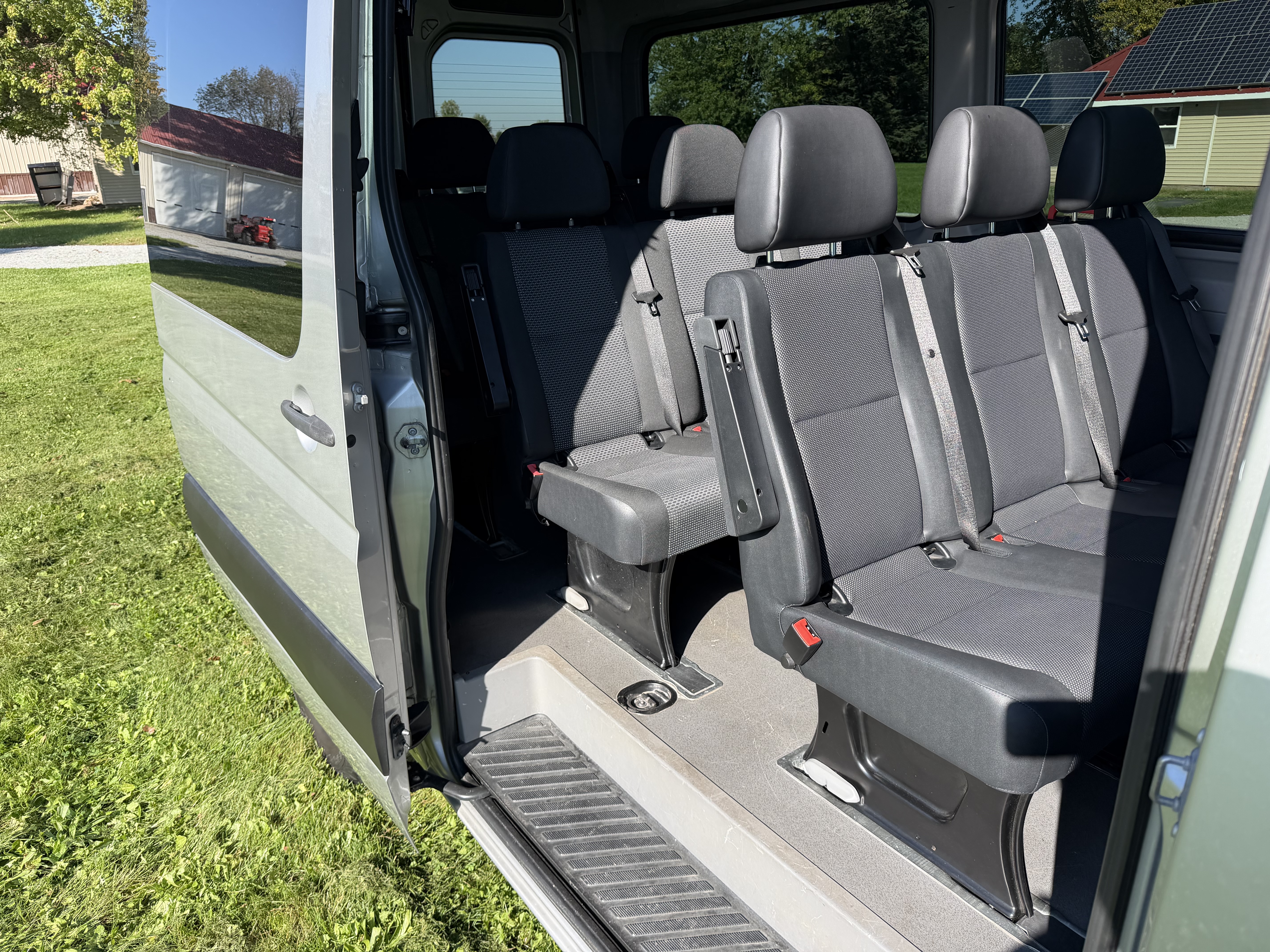 Used 2014 Mercedes-Benz Sprinter 2500 144 Passenger image 14