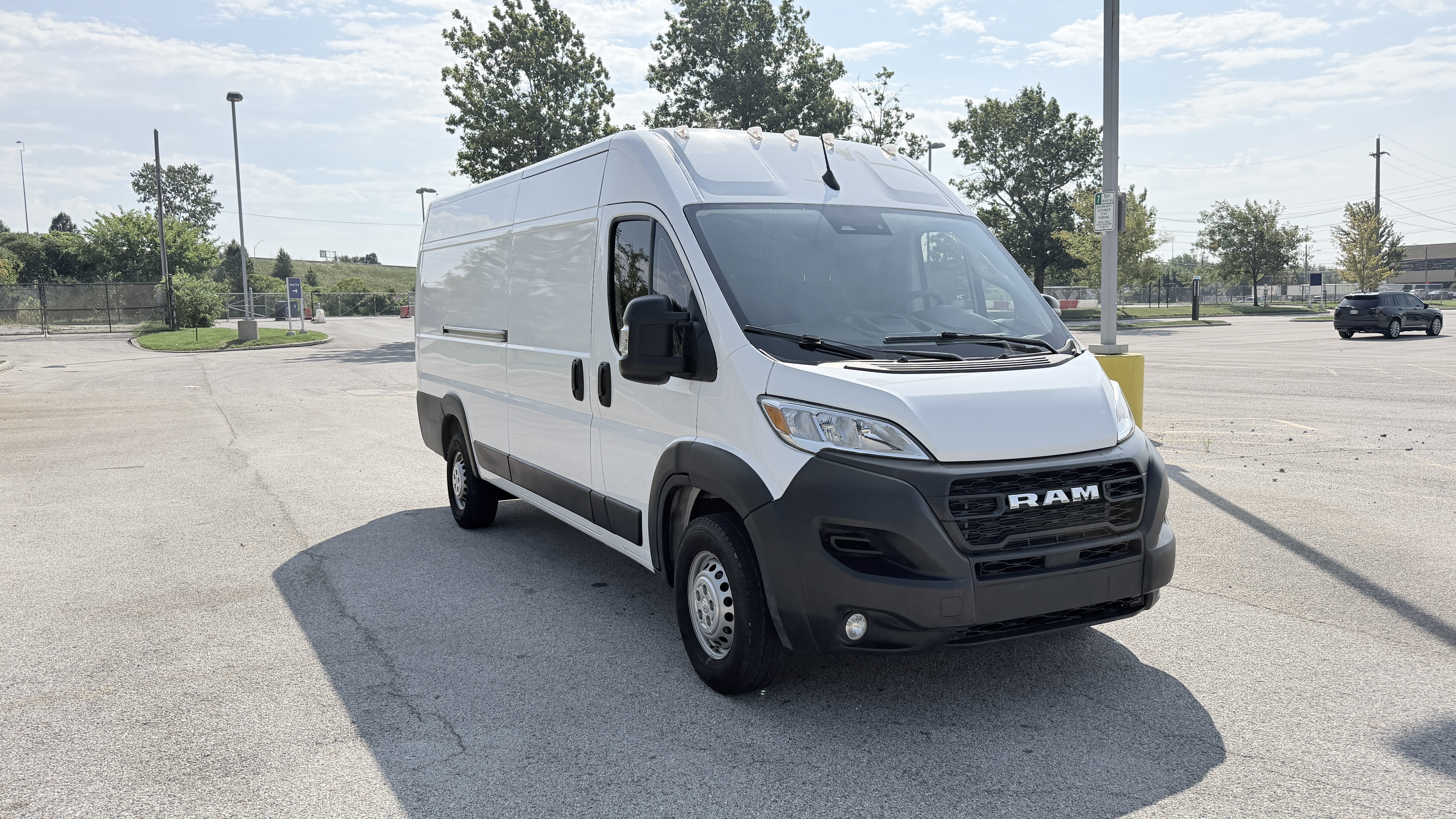 Used 2025 RAM ProMaster 3500 159 High Roof Extended FWD image 3