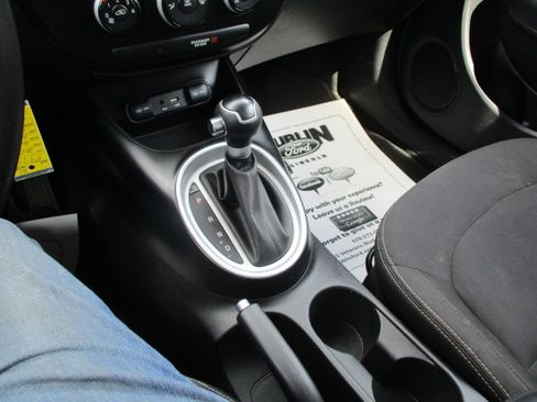 Used 2019 Kia Soul S FWD image 45
