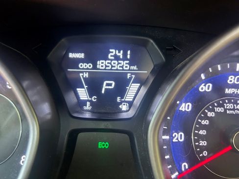 Used 2013 Hyundai Elantra Sedan FWD image 12