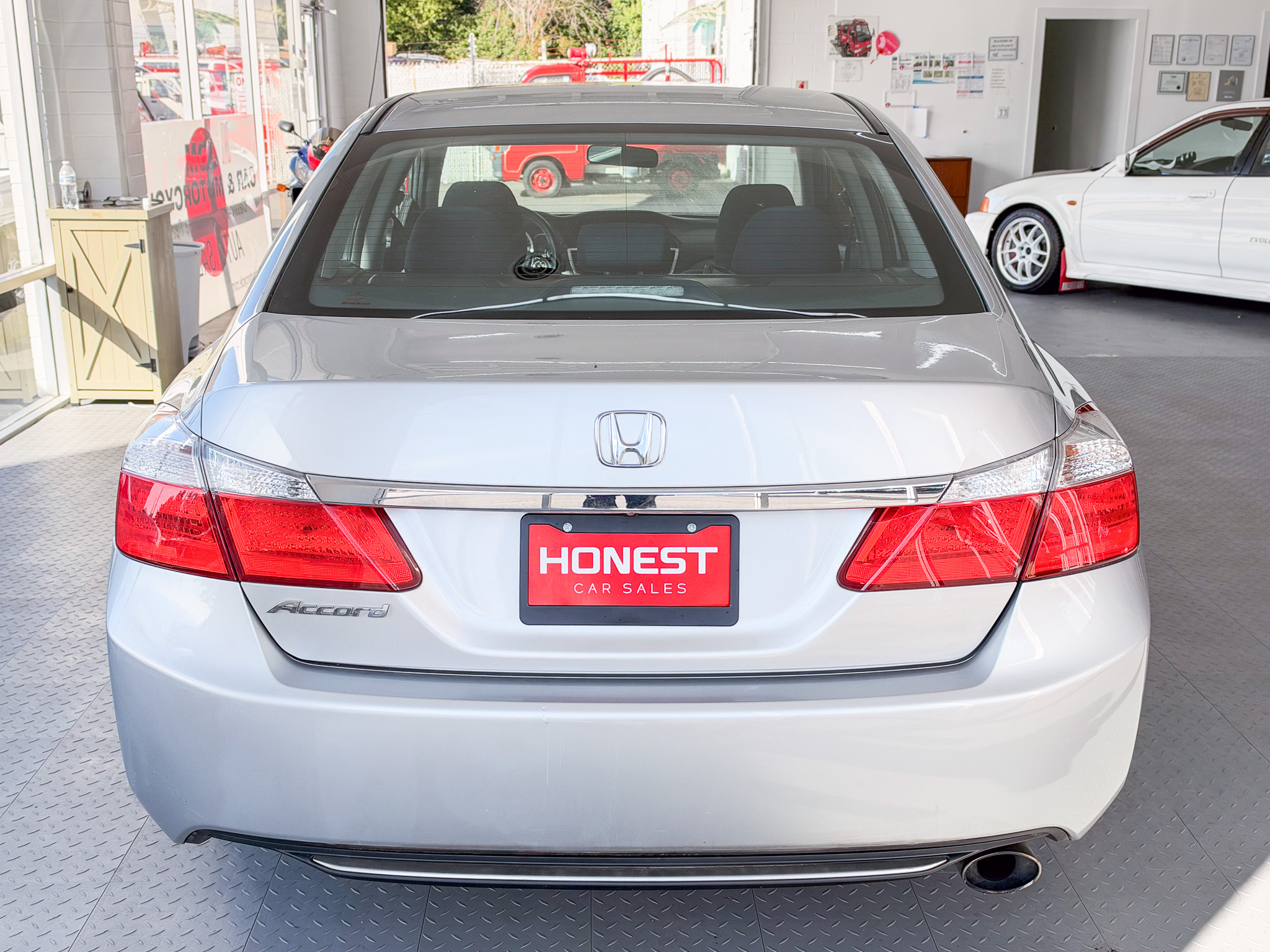 Used 2015 Honda Accord LX Sedan image 5
