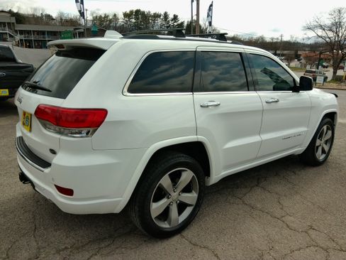 Used 2014 Jeep Grand Cherokee Overland image 4