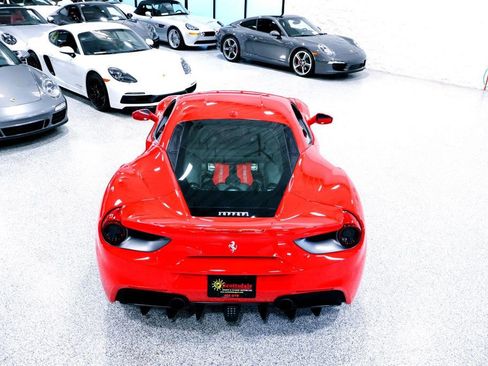 Used 2018 Ferrari 488 GTB image 15