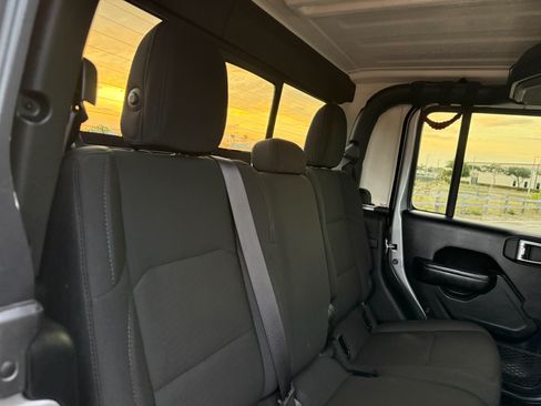 Used 2021 Jeep Gladiator Sport AWD/4WD image 76