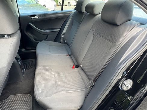 Used 2014 Volkswagen Jetta S image 9