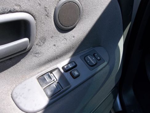 Used 2005 Toyota Tundra 4x4 Access Cab SR5 image 9