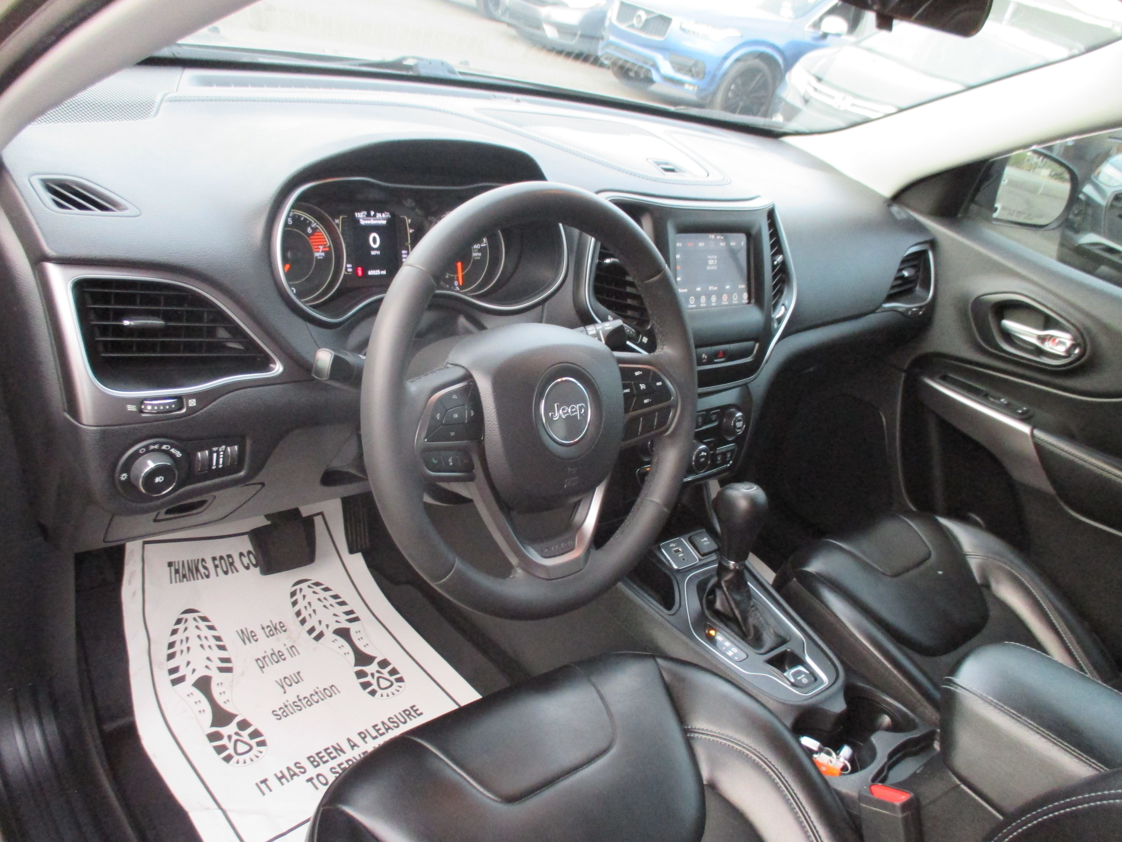 Used 2020 Jeep Cherokee Latitude Plus Sport Utility 4D FWD image 8