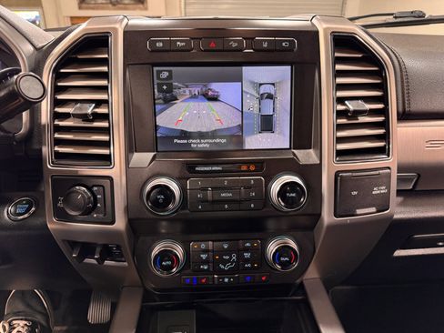 Used 2019 Ford F250 Platinum image 22