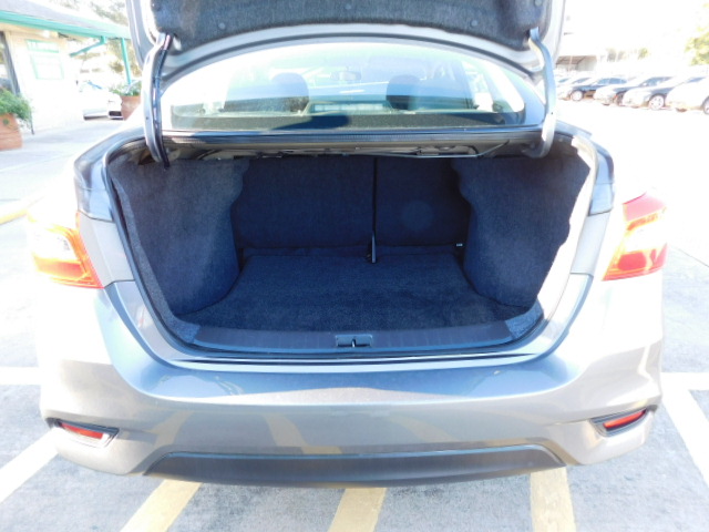 Used 2019 Nissan Sentra SV FWD image 7