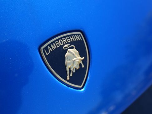 Used 2020 Lamborghini Huracan EVO image 8