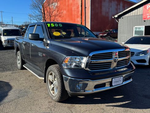 Used 2014 RAM 1500 SLT image 2