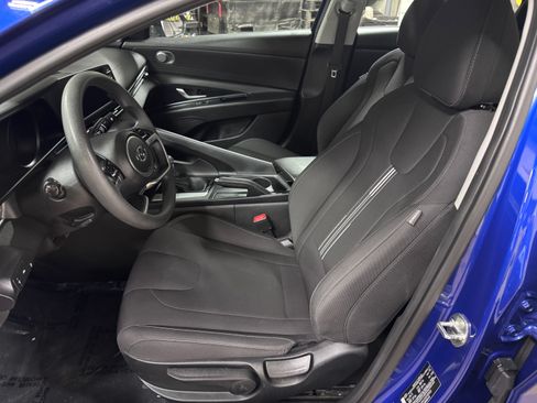 Used 2023 Hyundai Elantra SEL image 4