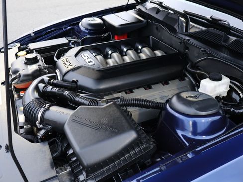 Used 2011 Ford Mustang GT Premium image 26