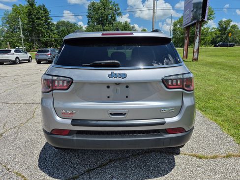 Used 2020 Jeep Compass 4WD Latitude image 8