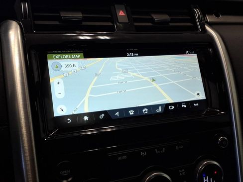 Used 2017 Land Rover Discovery HSE image 13