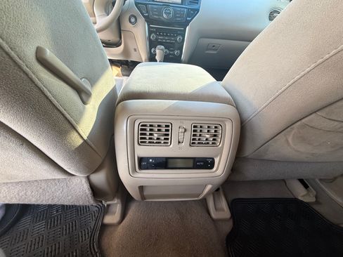 Used 2013 Nissan Pathfinder 4WD image 20