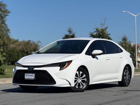 Used 2021 Toyota Corolla LE Hybrid Sedan FWD image 1
