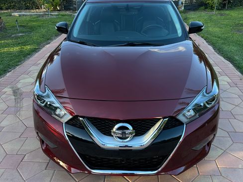 Used 2016 Nissan Maxima SR FWD image 2