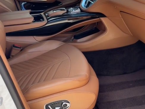 Used 2024 Aston Martin DBX 707 image 19