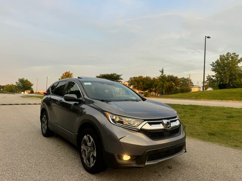 Used 2019 Honda CR-V AWD EX image 2