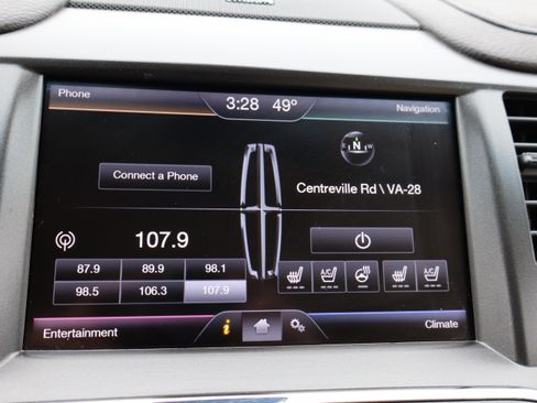 Used 2015 Lincoln MKS Elite image 27