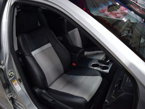 Used 2013 Toyota Camry SE image 20