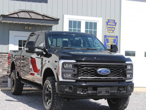 Used 2023 Ford F250 Lariat image 1