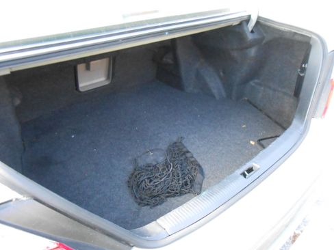 Used 2004 Toyota Avalon XLS image 18