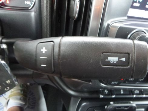 Used 2016 Chevrolet Silverado 2500 4x4 Crew Cab LTZ image 35